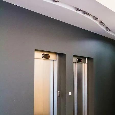 Apartament Aida 7 *